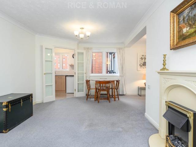 2 Bedroom Apartment, Greenwood Court – Epsom