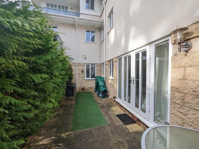 2 Bedroom Apartment Ground Floor