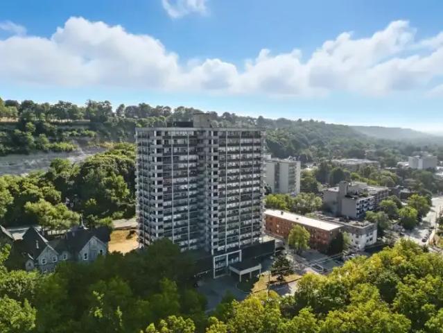 2 Bedroom Apartment Hamilton ON LS103839885