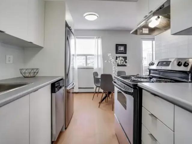 2 Bedroom Apartment Hamilton ON 103611768