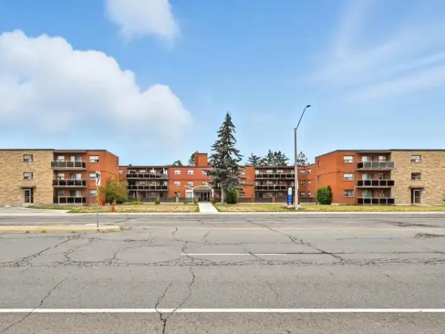 2 Bedroom Apartment Hamilton ON 104876488