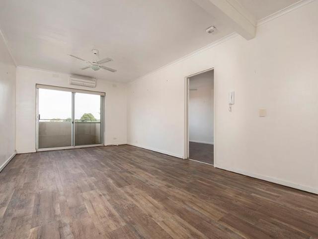 2 Bedroom Apartment Hawthorn East VIC 104960221