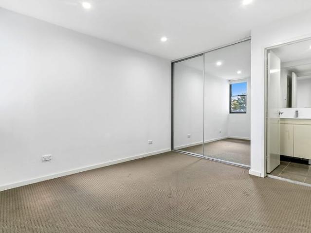2 BEDROOM APARTMENT HEART OF EARLWOOD