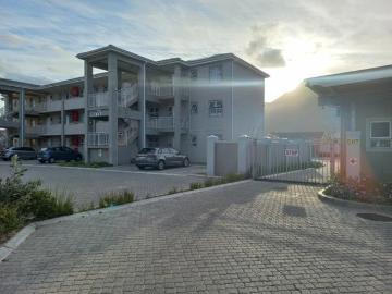 2 Bedroom Apartment in Muizenberg
