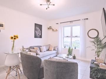 2 Bedroom Apartment in Muizenberg