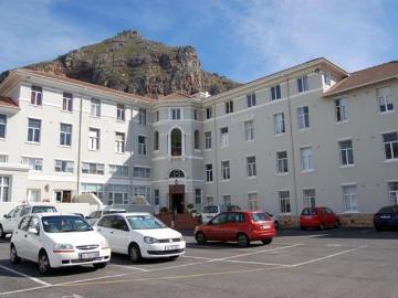 2 Bedroom Apartment in Muizenberg