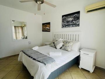 2 Bedroom Apartment in Manaba Beach