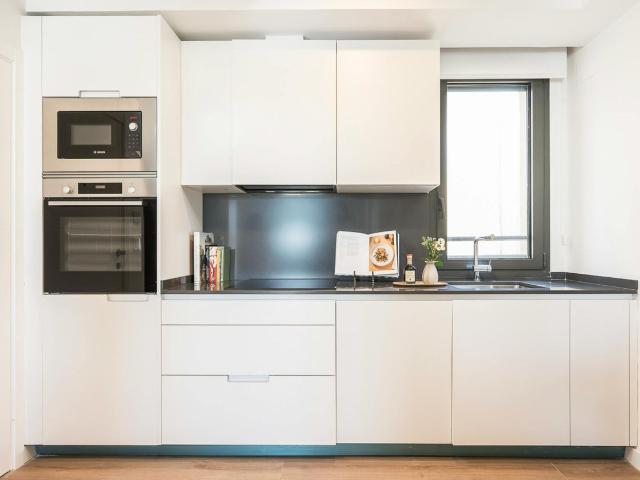 2 Bedroom Apartment in Marqués de Zafra, Madrid, Madrid Amsterdam Apartments for Rent