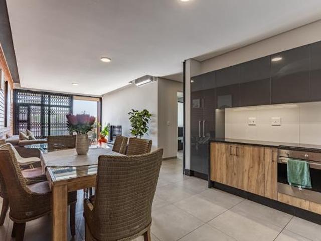 2 Bedroom Apartment in Menlo Park