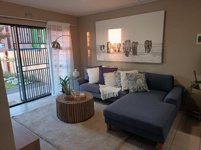 2 Bedroom Apartment in Mooikloof Equestrian Estate