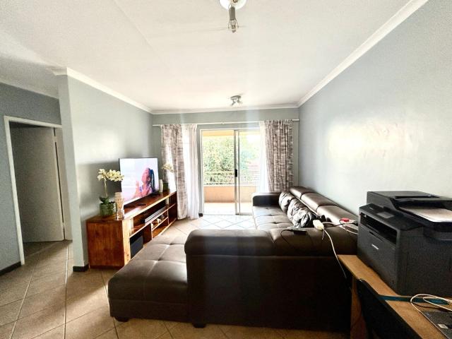 2 Bedroom Apartment in Mooikloof Ridge