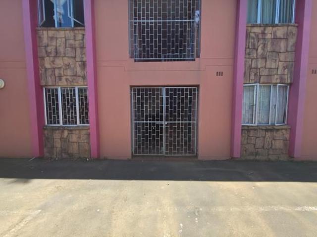 2 Bedroom Apartment in Newlands West