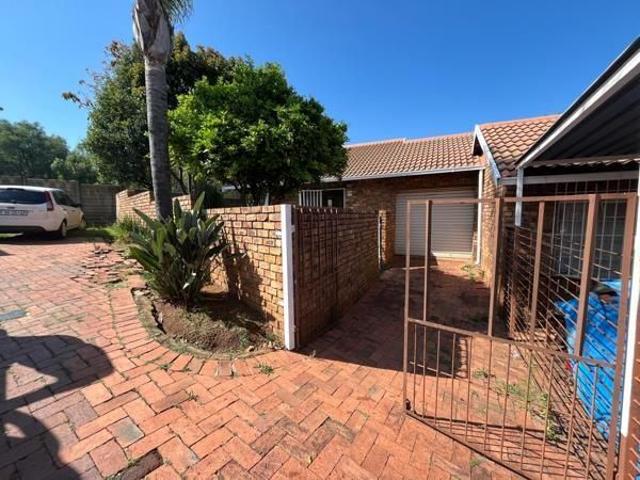 2 Bedroom Apartment in Norkem Park