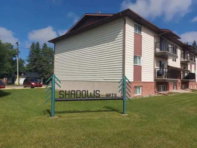 2 Bedroom Apartment in a Great Location! Ask about Incentives! — 2 bedroom 1 bathroom