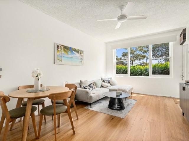 2 Bedroom Apartment in a Prime Sans Souci Location!