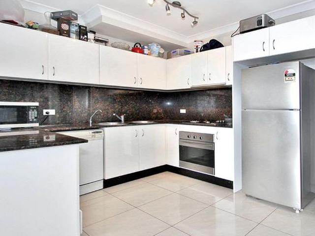 2 bedroom Apartment in an Excellent Location!