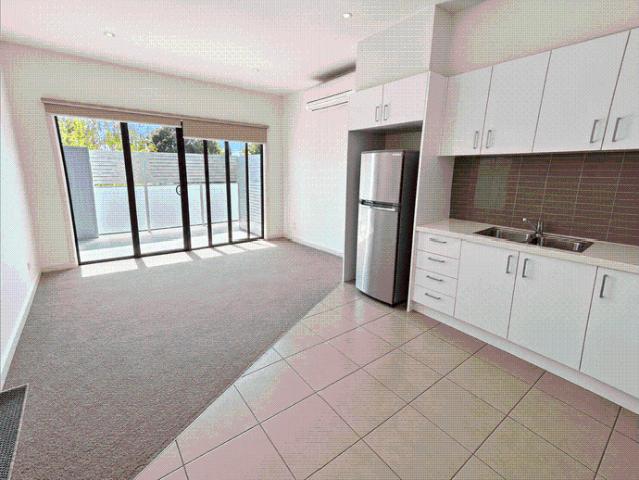 2 Bedroom Apartment in Ashwood