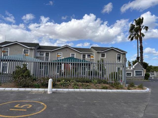 2 Bedroom Apartment in Bellair