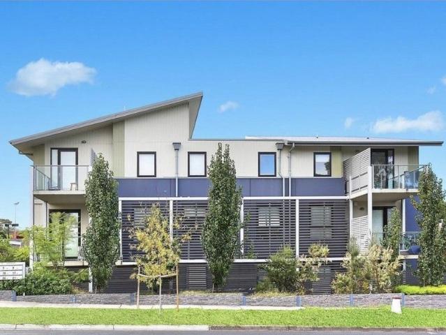 2 bedroom apartment in Box Hill High Zone