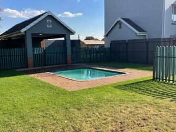 2 Bedroom Apartment in Brentwood
