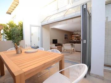 2 Bedroom Apartment in Camps Bay