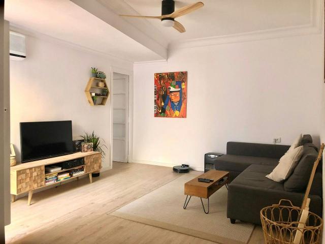 2 Bedroom Apartment in Ciutat Vella, Valencia Amsterdam Apartments for Rent