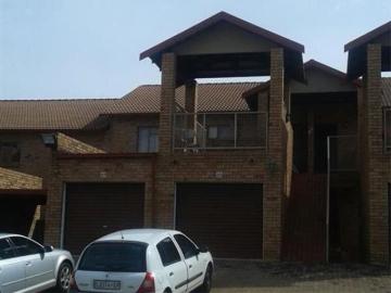 Apartment to rent in Clubview East - Balcony