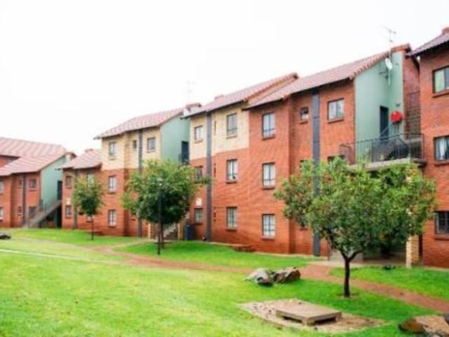 2 Bedroom Apartment in Cosmo City