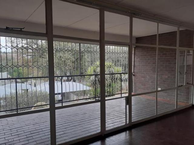 2 Bedroom Apartment in Craighall Park