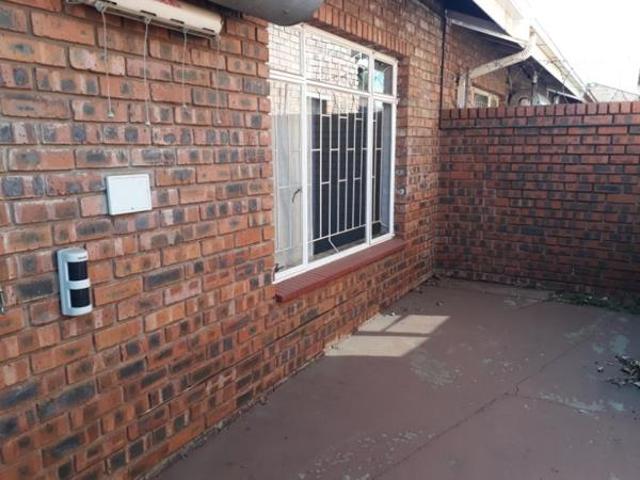 2 Bedroom Apartment in Delmas