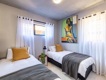2 Bedroom Apartment in Douglasdale