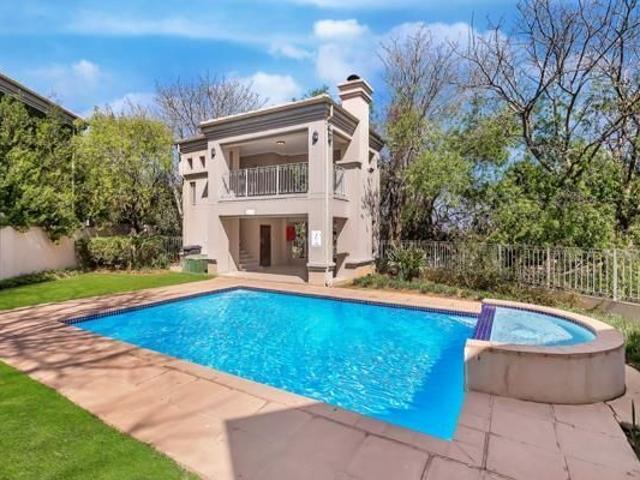 2 Bedroom Apartment in Eagle Canyon Golf Estate