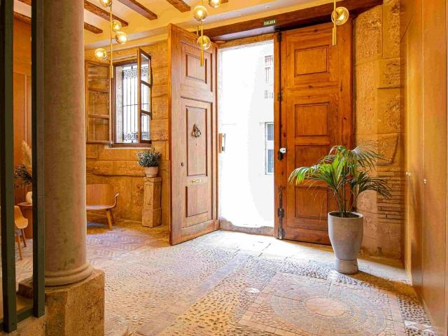 2 Bedroom Apartment in El Pilar, Valencia Amsterdam Apartments for Rent