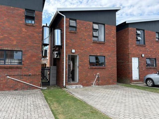 2 Bedroom Apartment in Fairview