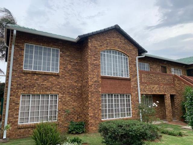2 Bedroom Apartment in Farrarmere