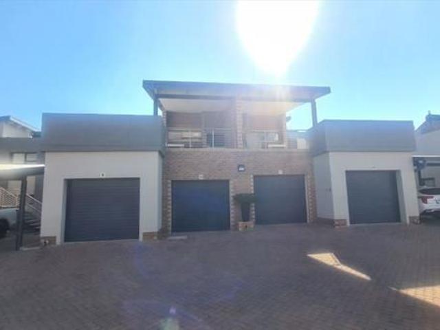 2 Bedroom Apartment in Farrarmere