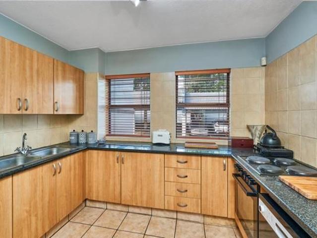 2 Bedroom Apartment in Gallo Manor