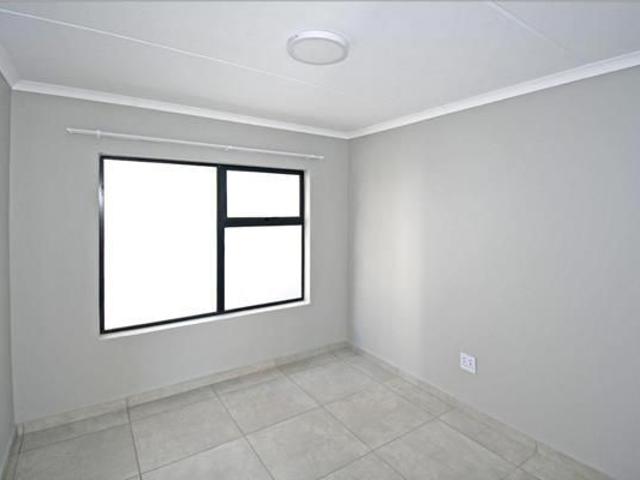 2 Bedroom Apartment in Glen Marais