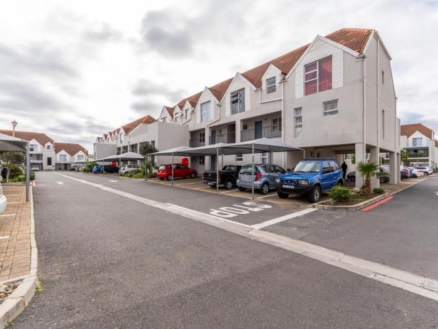 2 Bedroom Apartment in Gordons Bay
