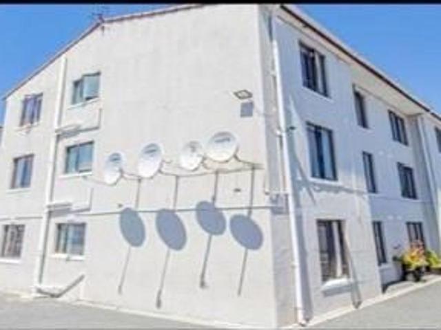 2 Bedroom Apartment in Grassy Park