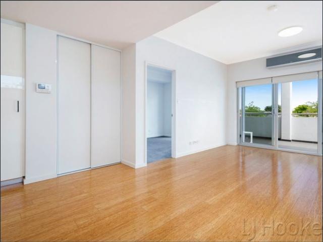 2 Bedroom Apartment in Great Location!