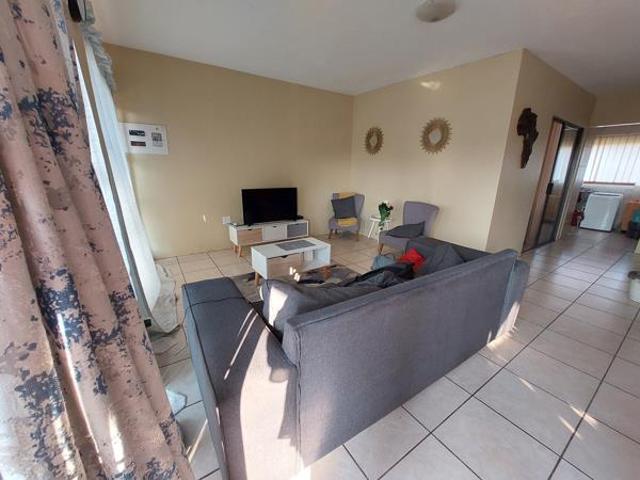 2 Bedroom Apartment in Grimbeek Park