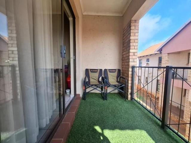 2 Bedroom Apartment in Grobler Park