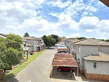 Flats to rent in Princess, Roodepoort - Nestoria