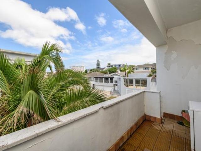 2 Bedroom Apartment in Humewood