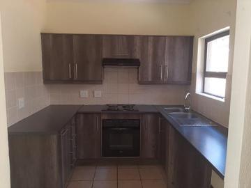 2 Bedroom Apartment in Helderkruin