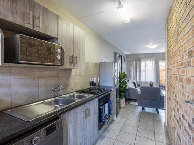 2 Bedroom Apartment in Heuweloord