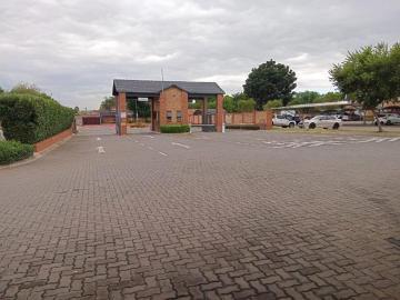 2 Bedroom Apartment in Heuweloord