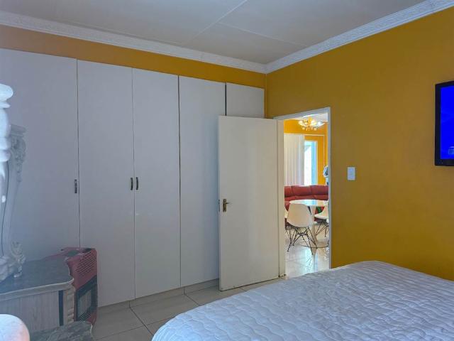 2 Bedroom Apartment in Hoeveld Park