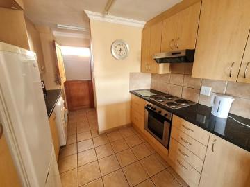 2 Bedroom Apartment in Jeffreys Bay Central